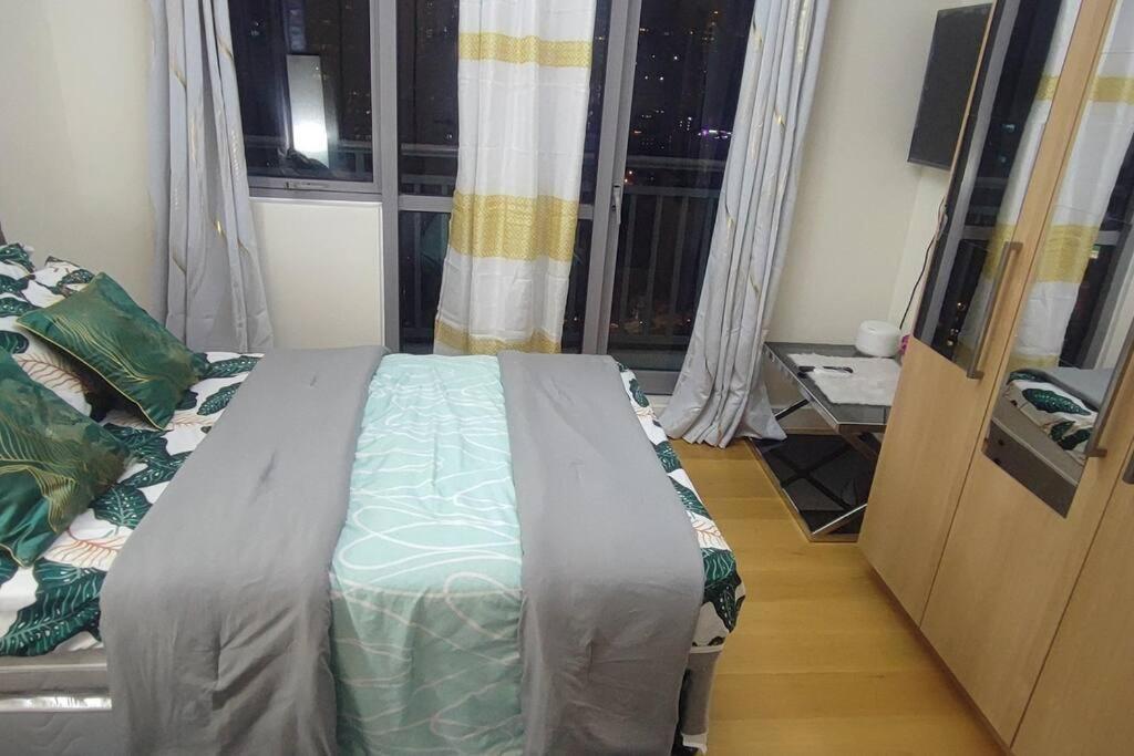 Aveline Suites Elite Rockwell View Acqua Private Residences Near Rockwell Makati Manila Kültér fotó