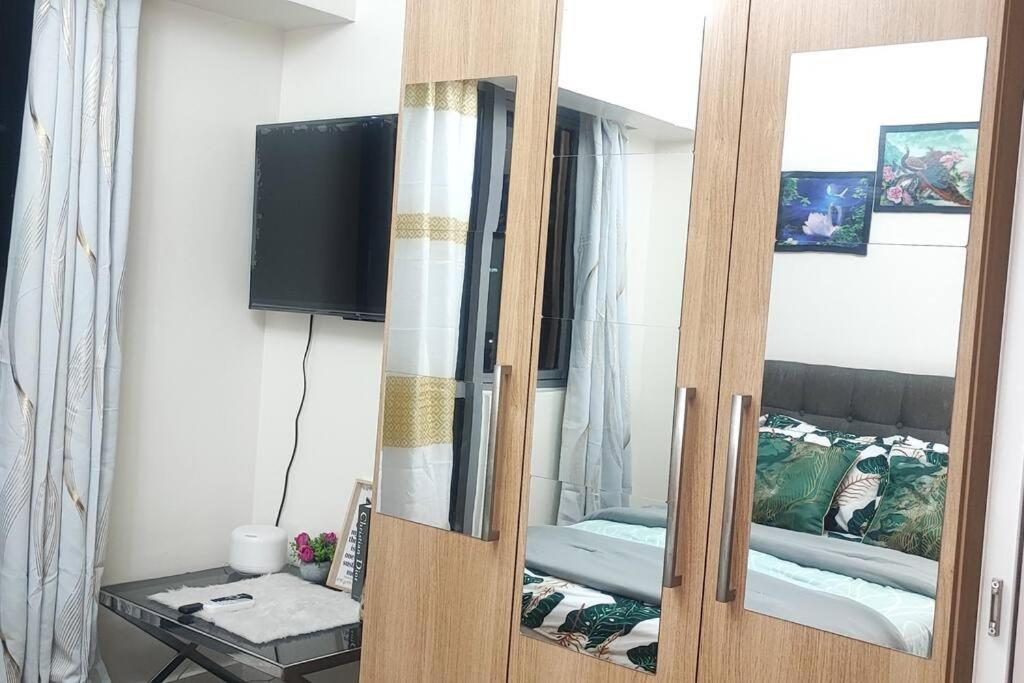 Aveline Suites Elite Rockwell View Acqua Private Residences Near Rockwell Makati Manila Kültér fotó